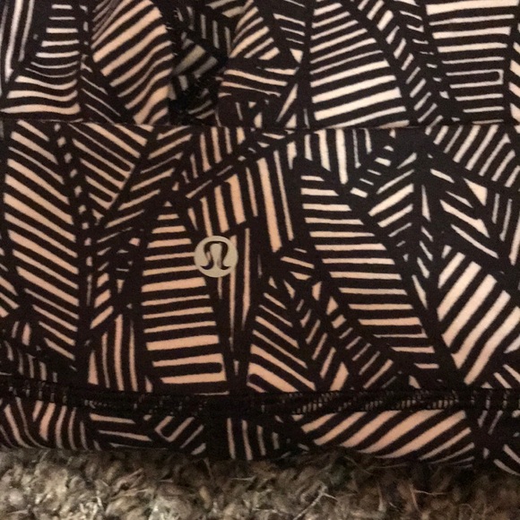 lululemon leggings - Picture 4 of 4